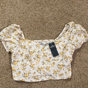 Brand New Hollister White And Yellow Floral Top Size Small